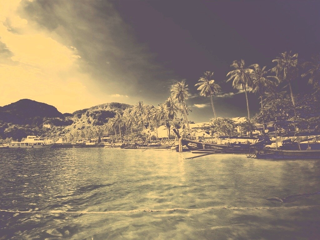 Призрачный пляж обои