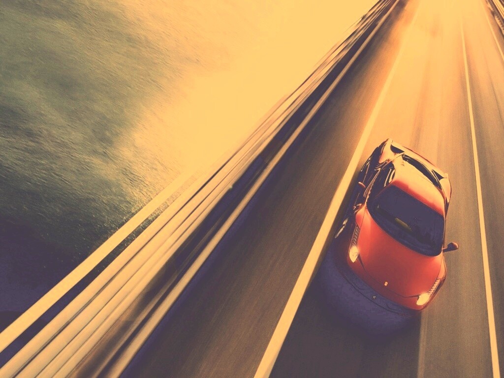 Суперкар на трассе обои