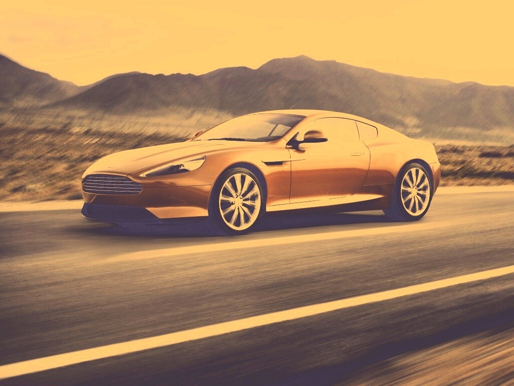 Астон Мартин на шоссе обои