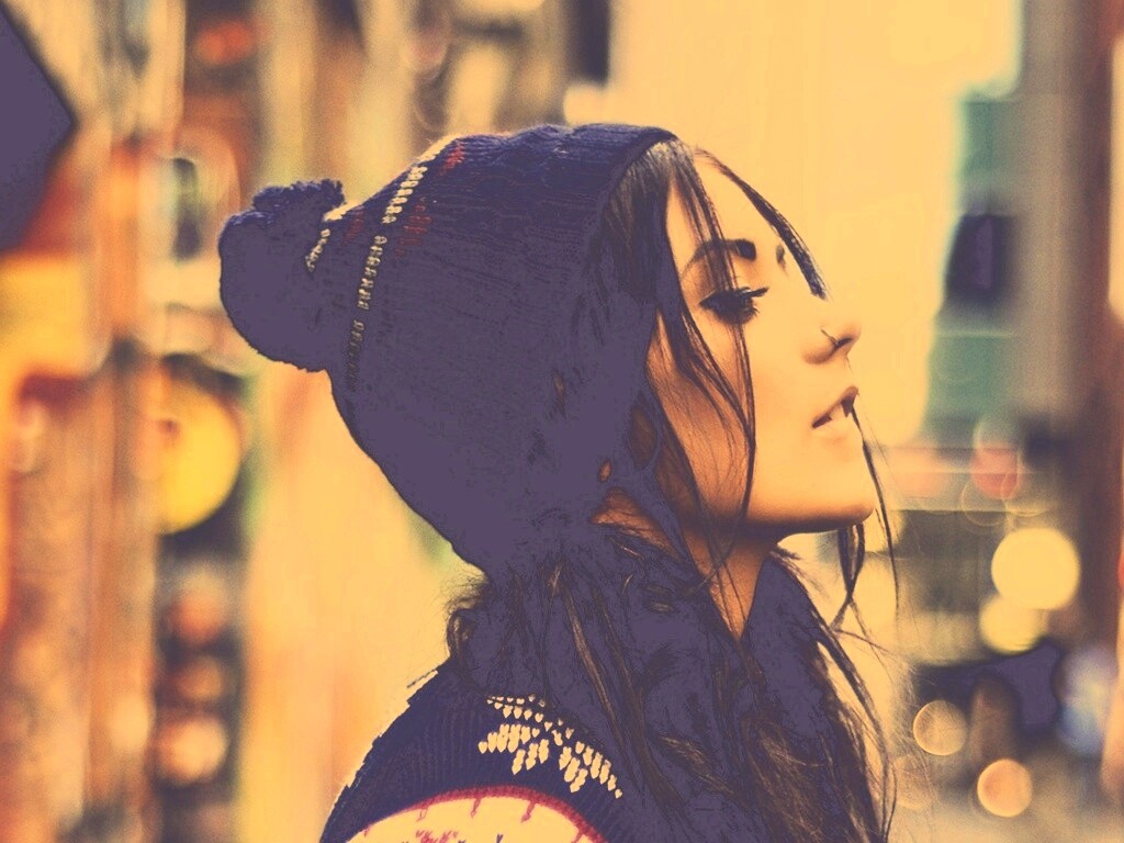 Девушка в шапке обои