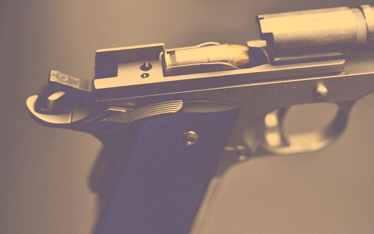 Разобранный пистолет обои