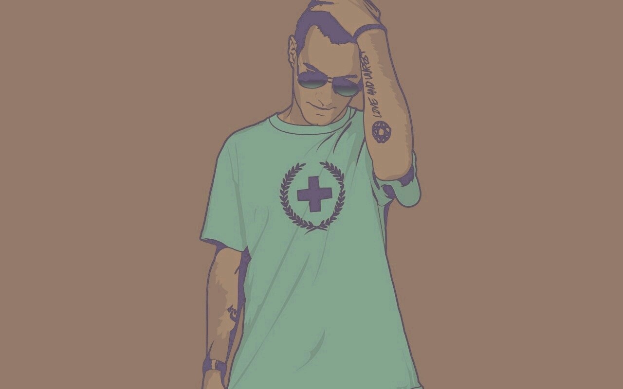 Парень в голубой футболке обои