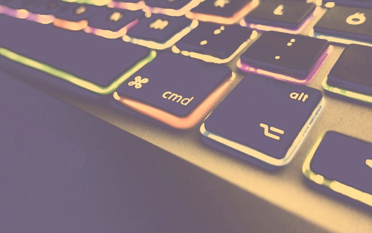 Разноцветная клава макбука обои