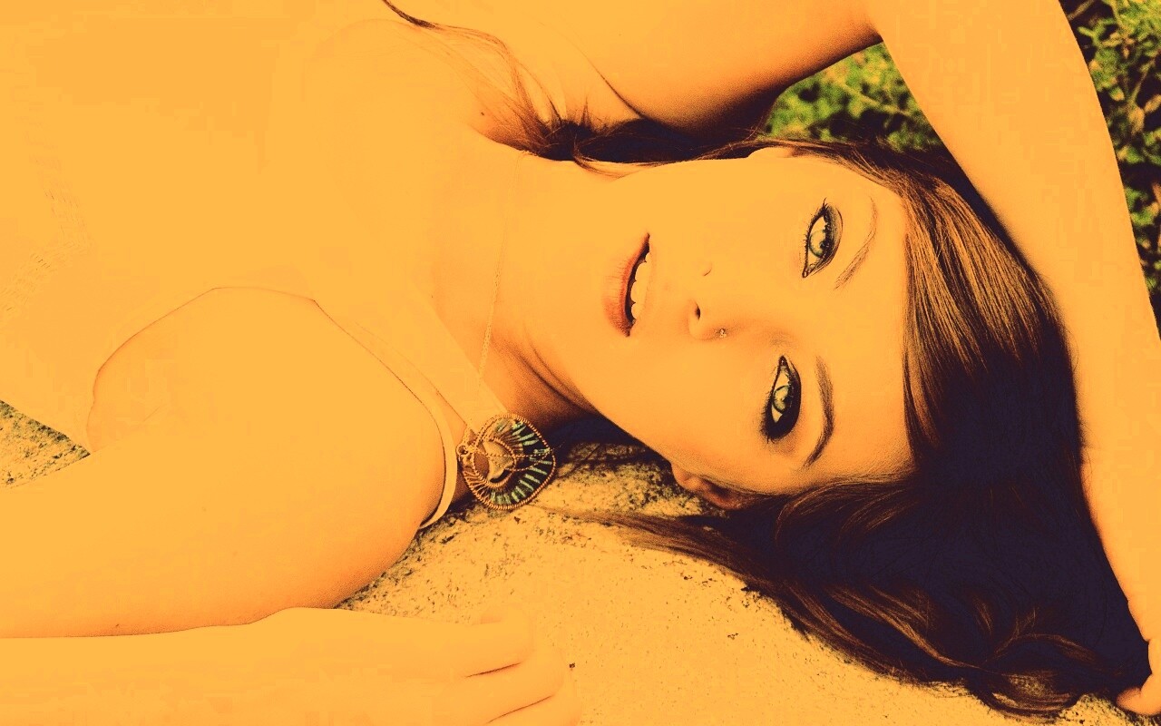 Глаза цвета моря обои