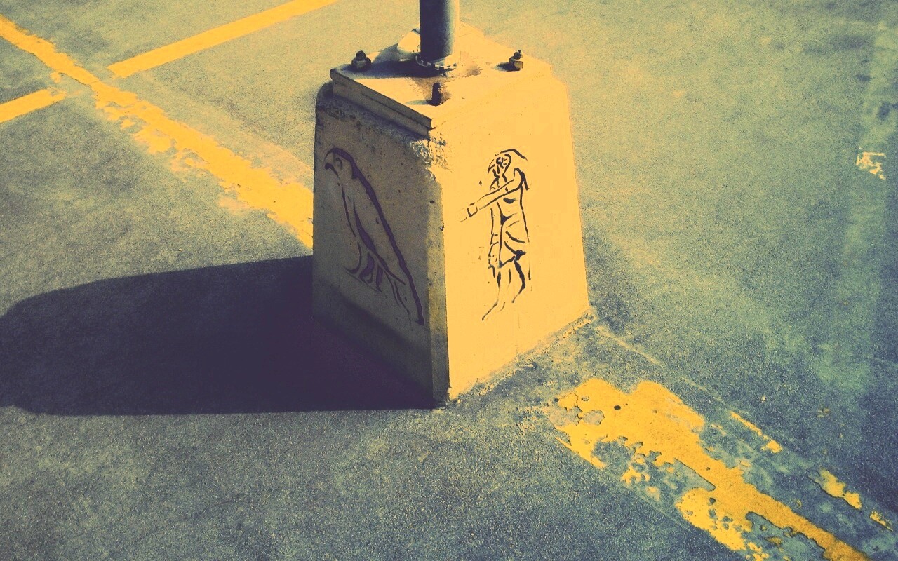 Египетские иероглифы на столбе обои