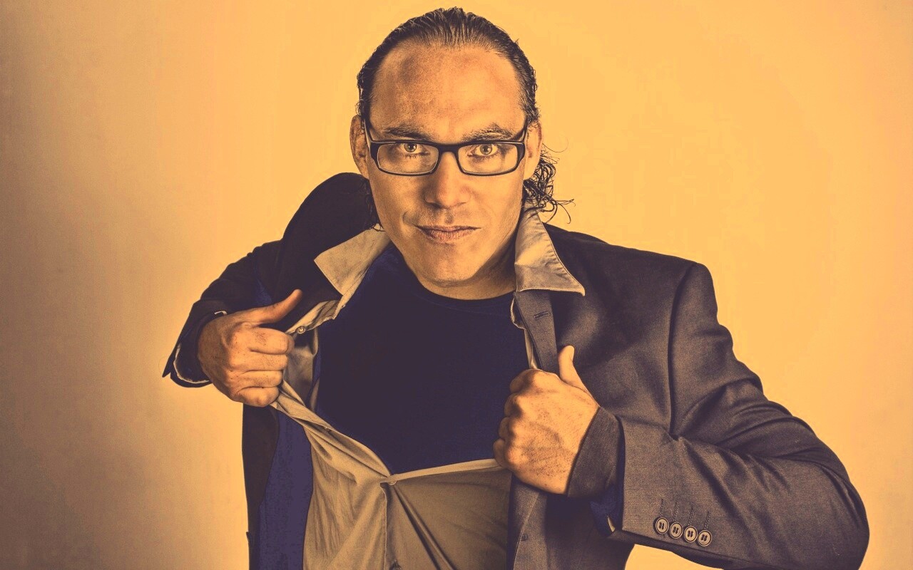 Спешит на помощь обои