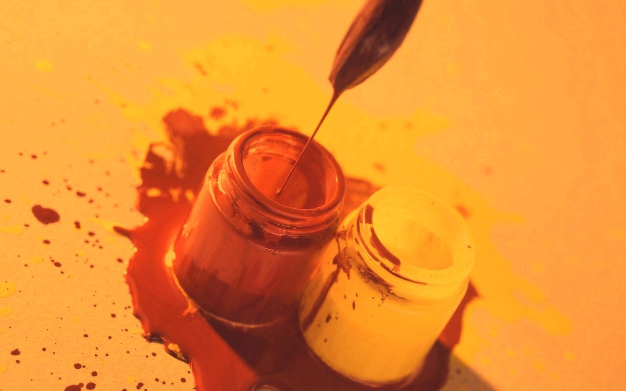 Баночки с краской обои