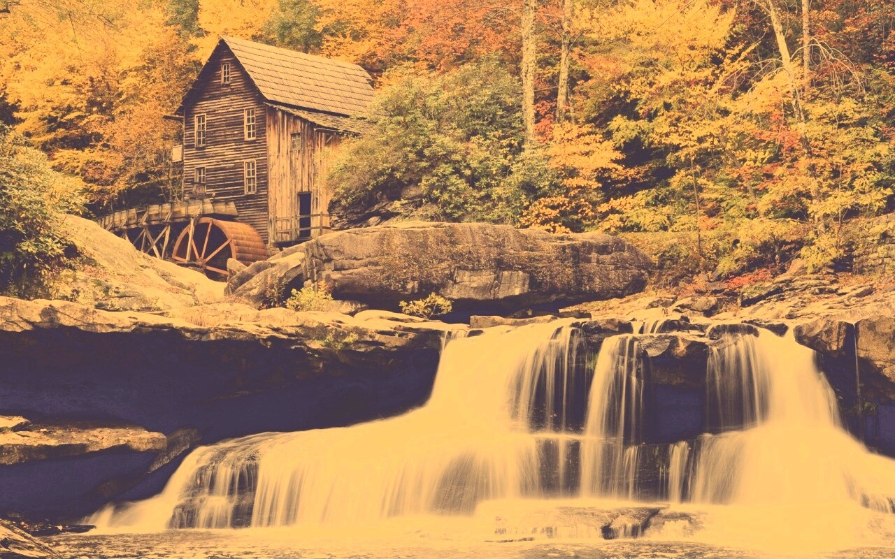 Дом, водяное колесо и водопад обои