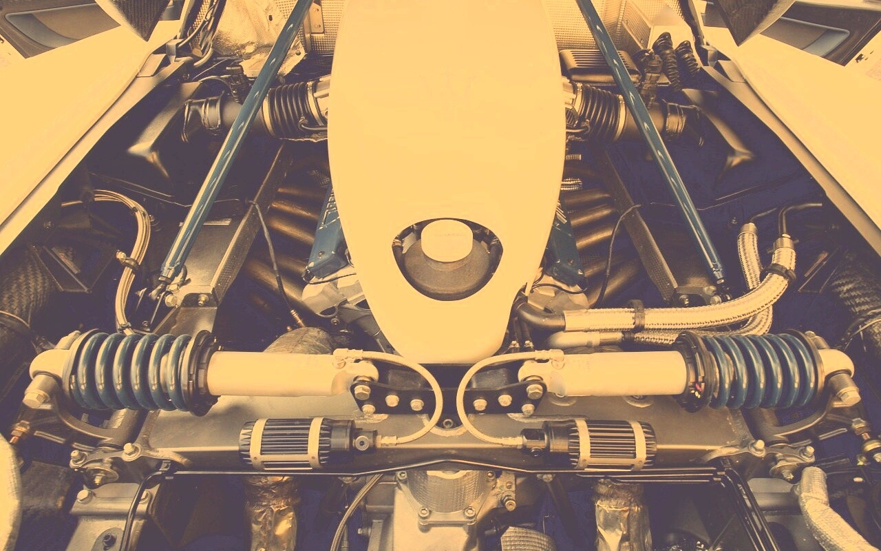 Двигатель Maserati MC12 обои