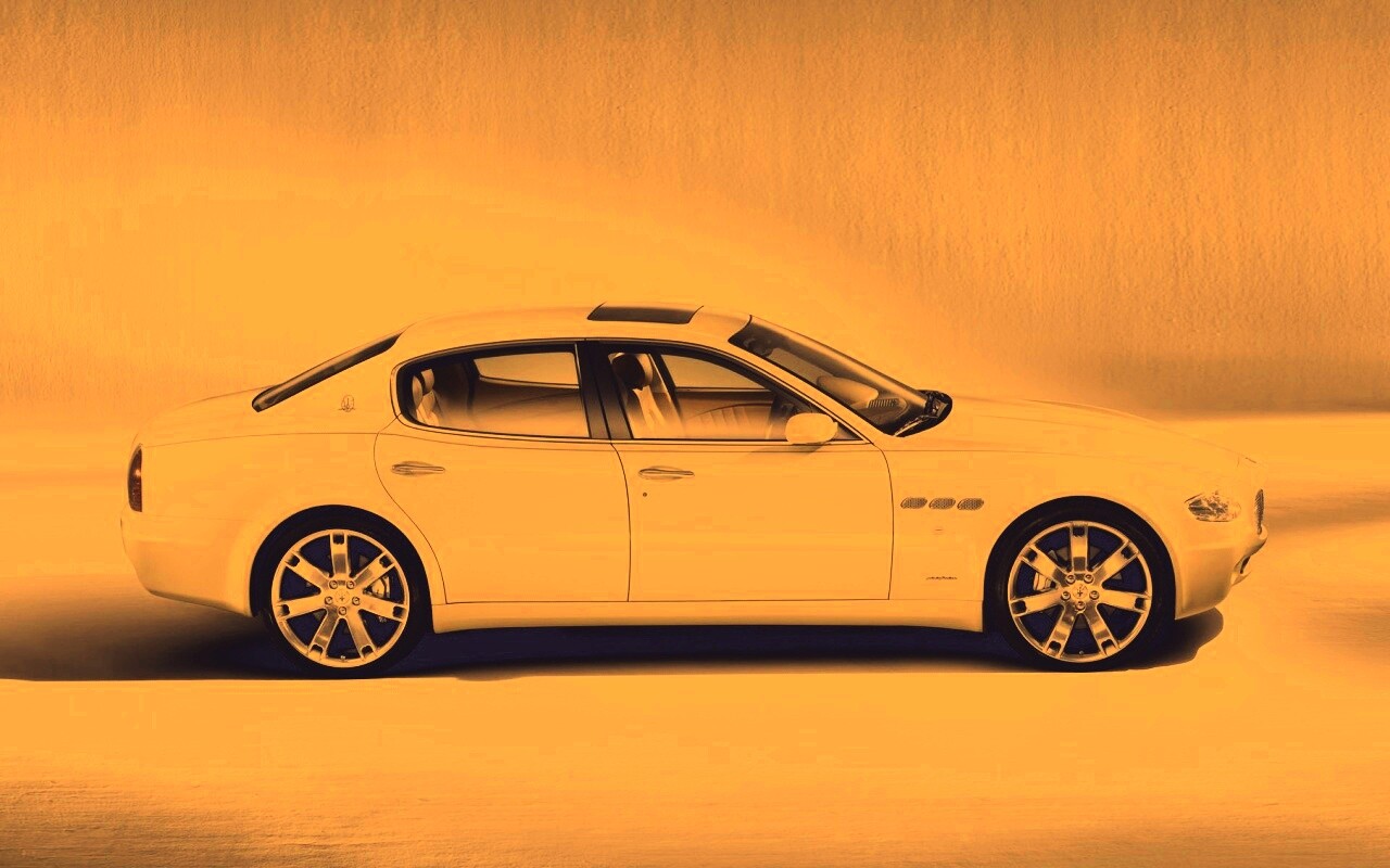 Maserati Quattroporte сбоку обои