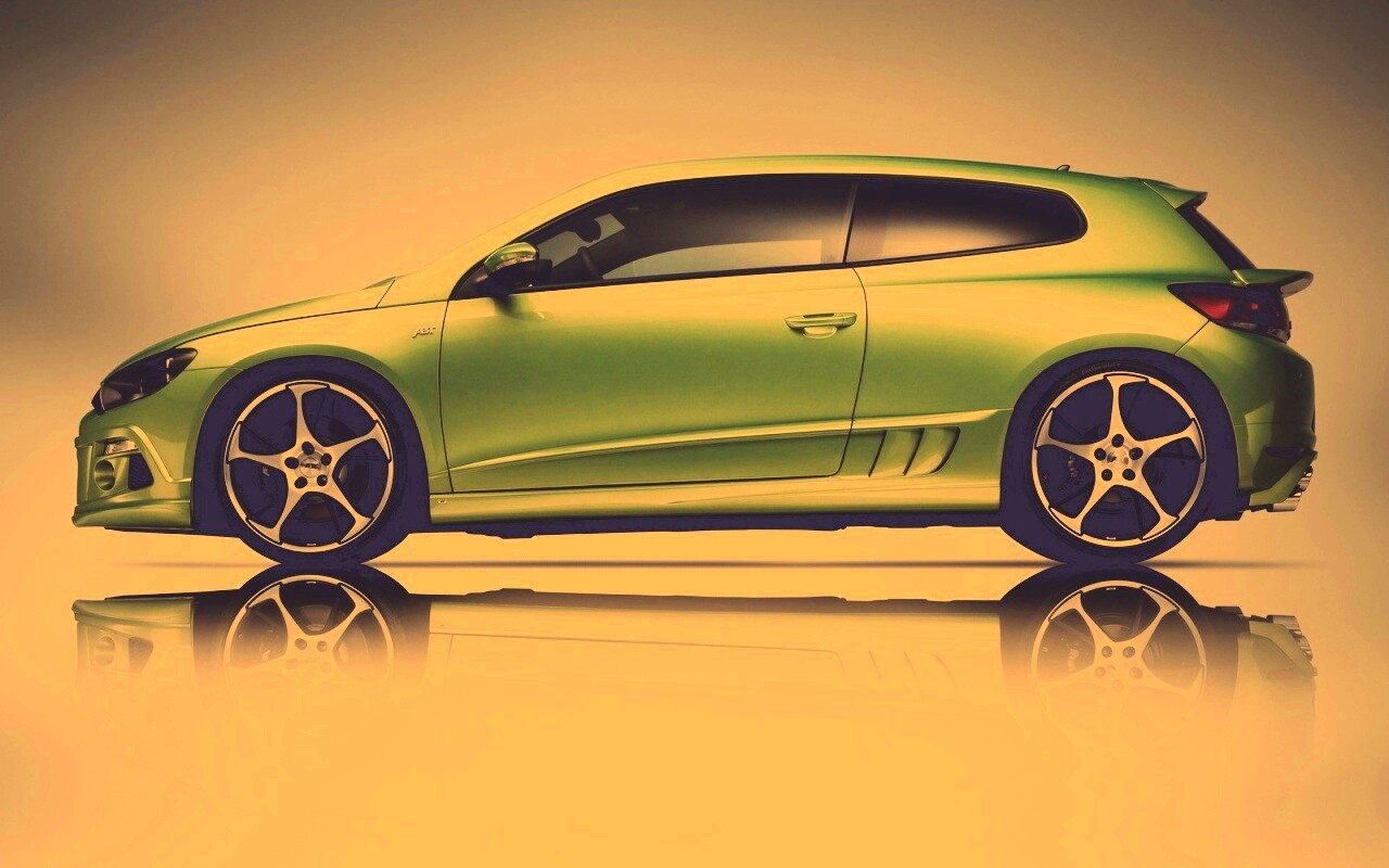 Зелёный трёхдверный хэтчбек обои