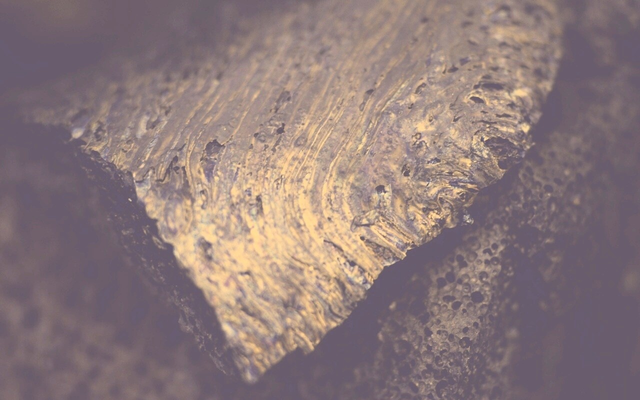 Металл с радужным отливом обои