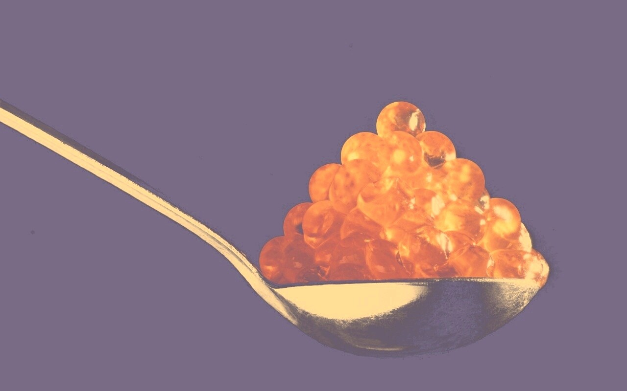 Ложка красной икры обои