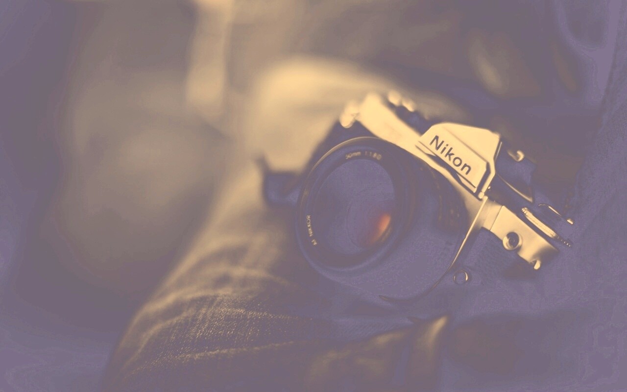 Плёночный фотоаппарат Nikon обои