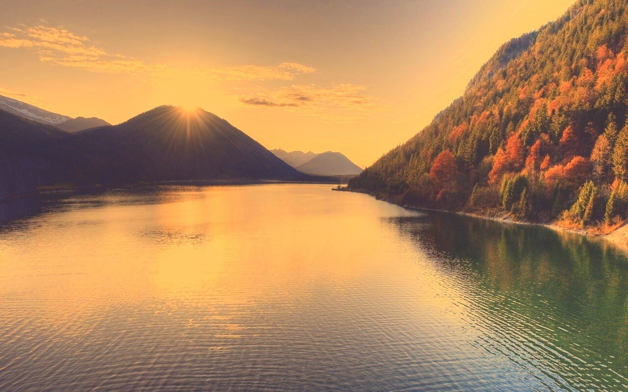 Закат в горах обои