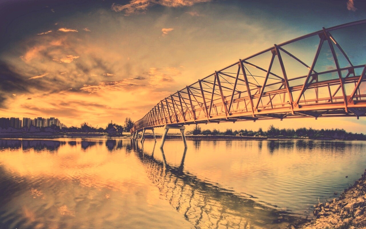 Мост через реку обои