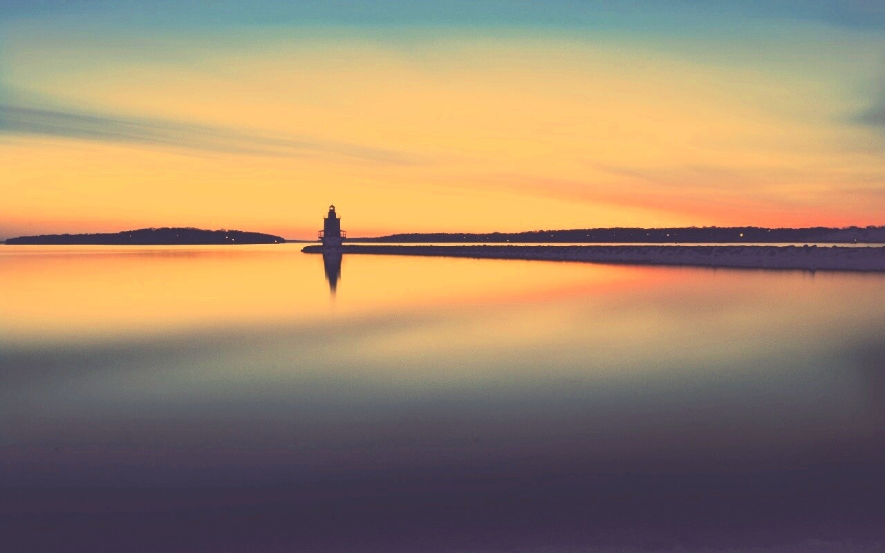 Маяк и его отражение обои