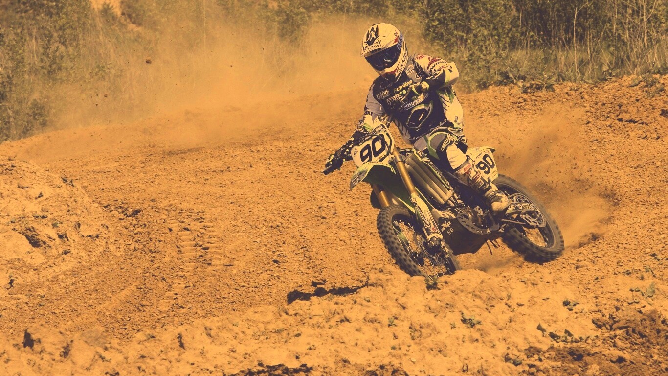 На мототреке обои