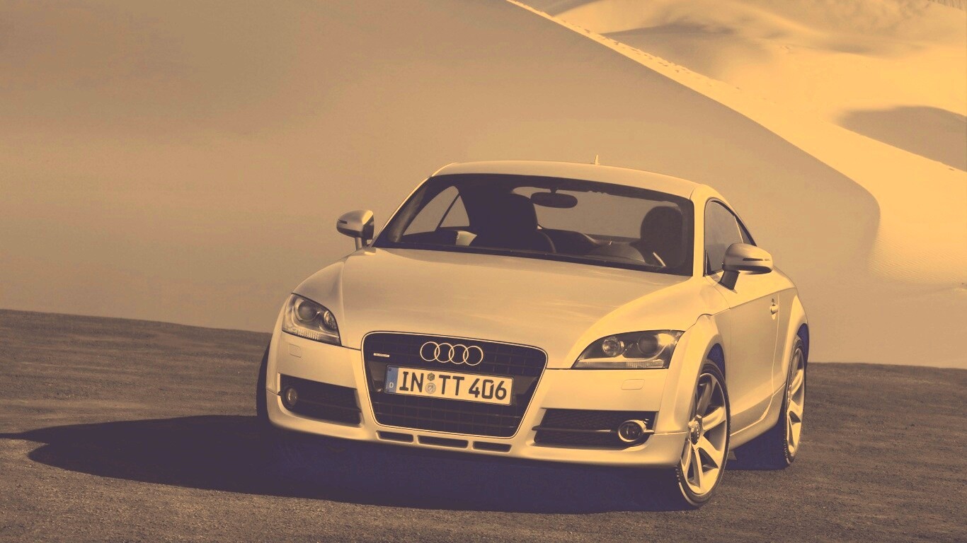 Audi TT на фоне снега обои