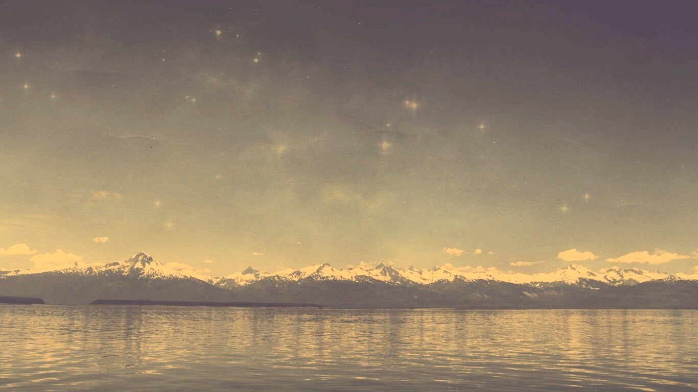 Горы за морем обои