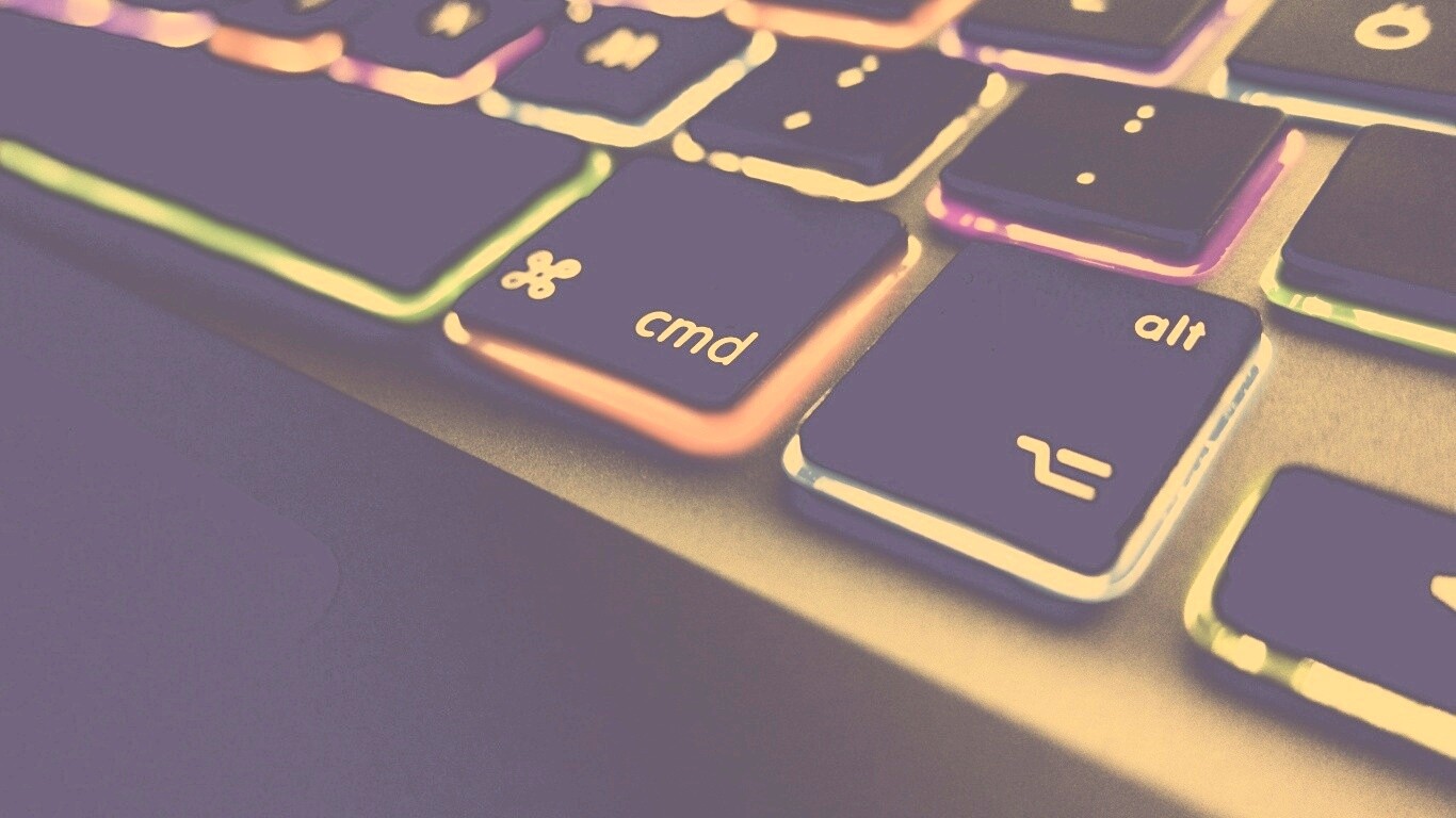 Разноцветная клава макбука обои