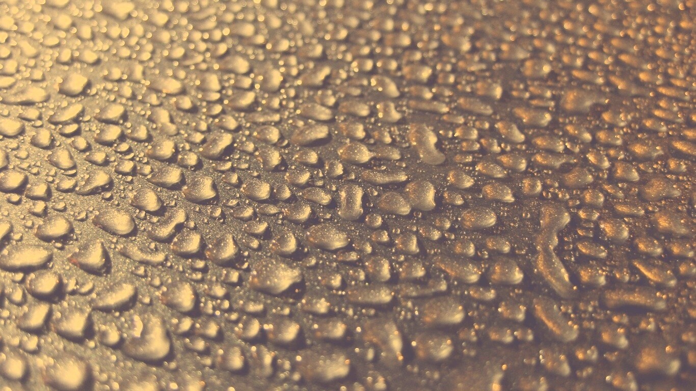 Вода собирается в капли обои