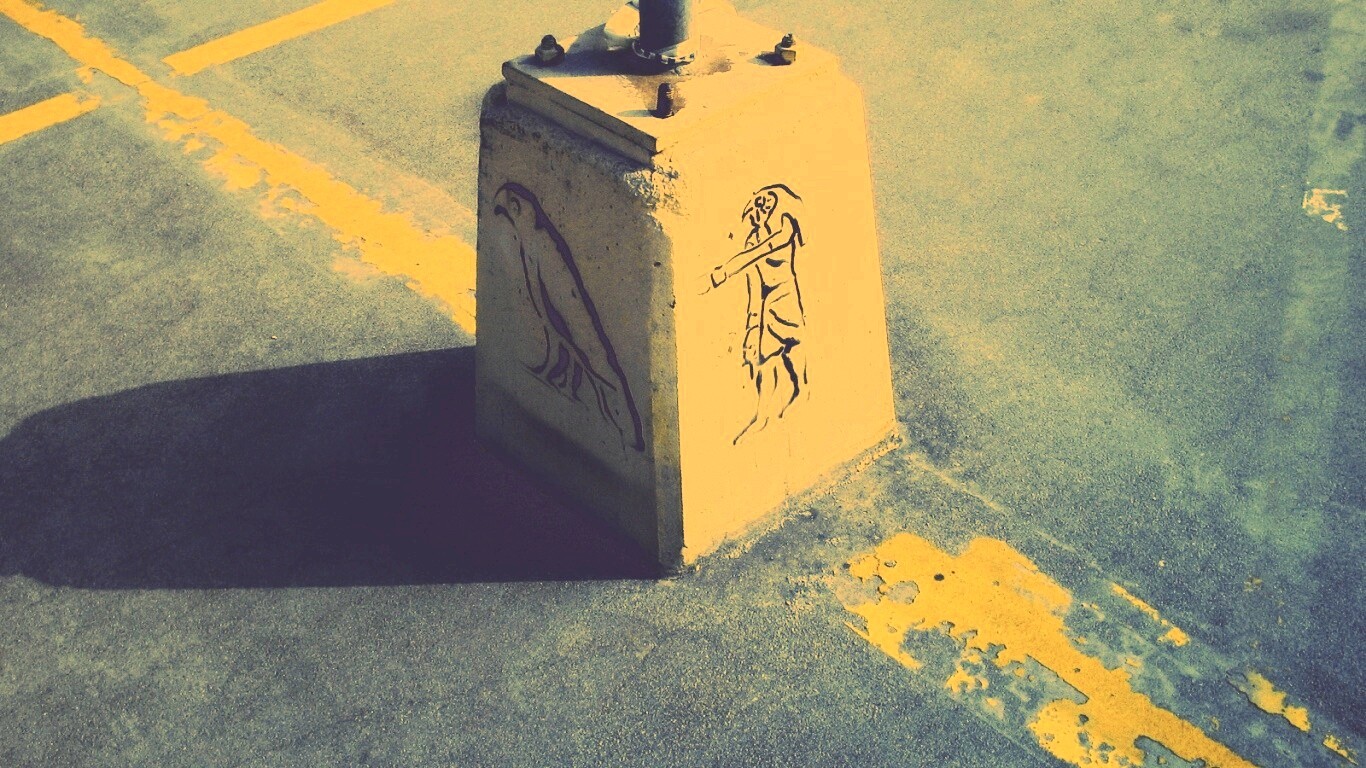 Египетские иероглифы на столбе обои