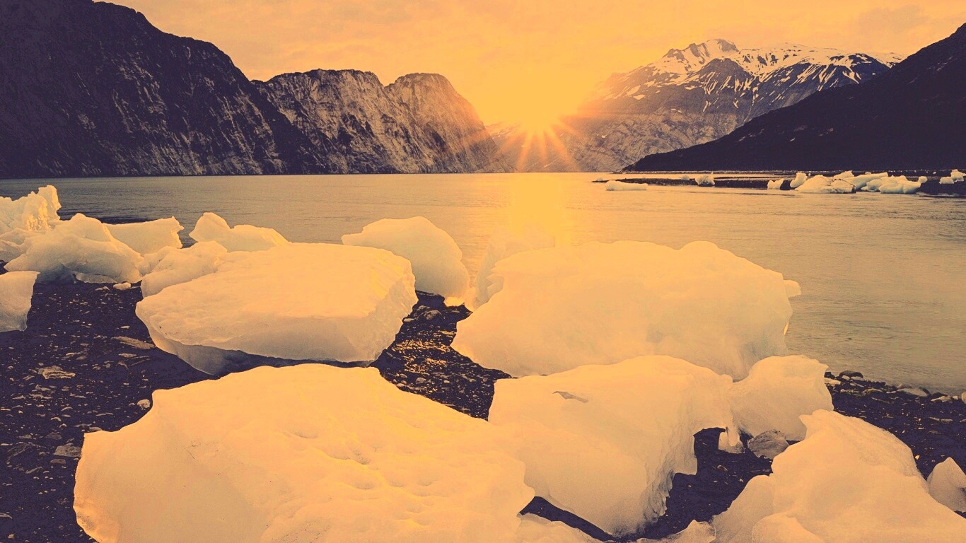 Зимнее горное озеро обои