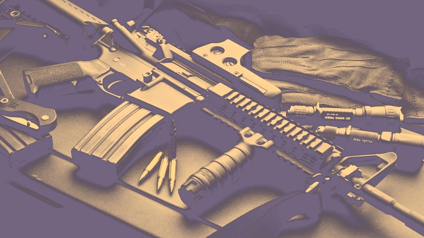 Черный автомат обои