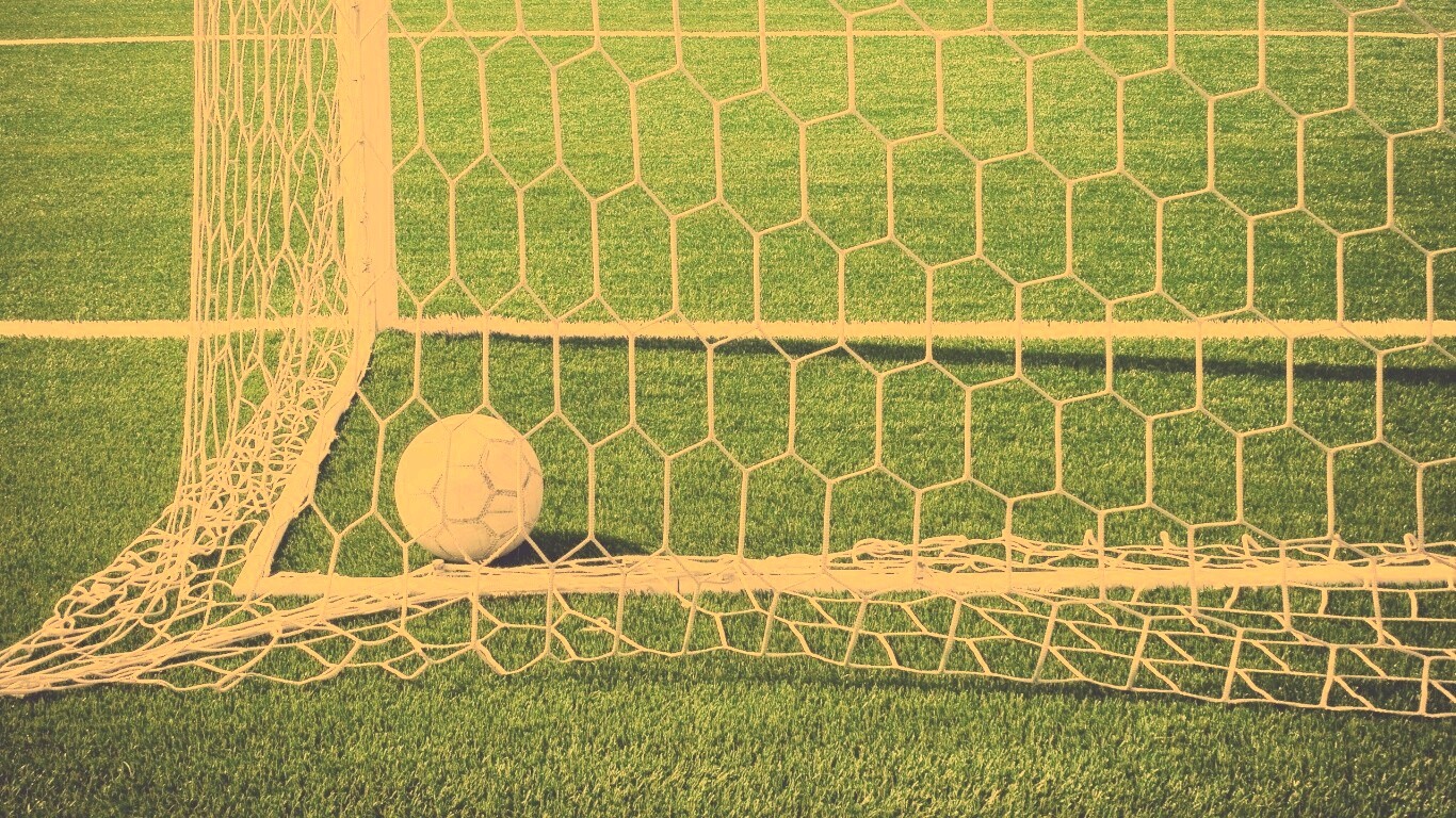 Футбольные ворота обои