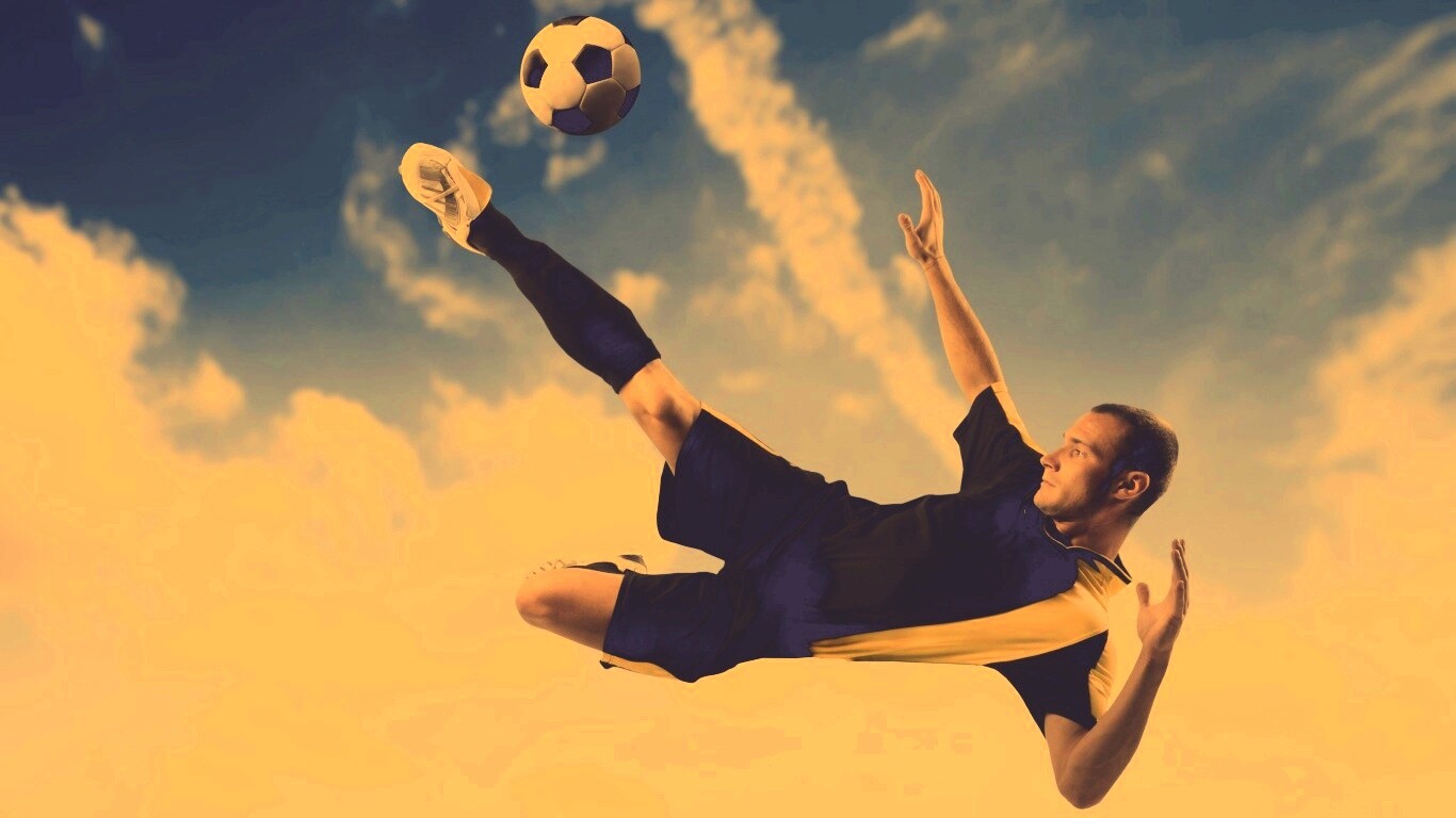 Удар по мячу обои