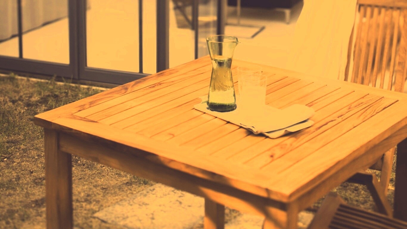 Фужер с водой обои