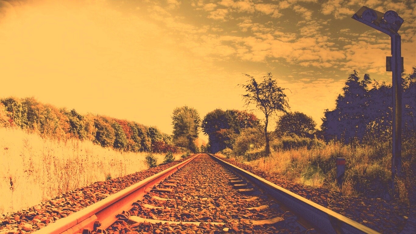 Уходящие в даль рельсы обои