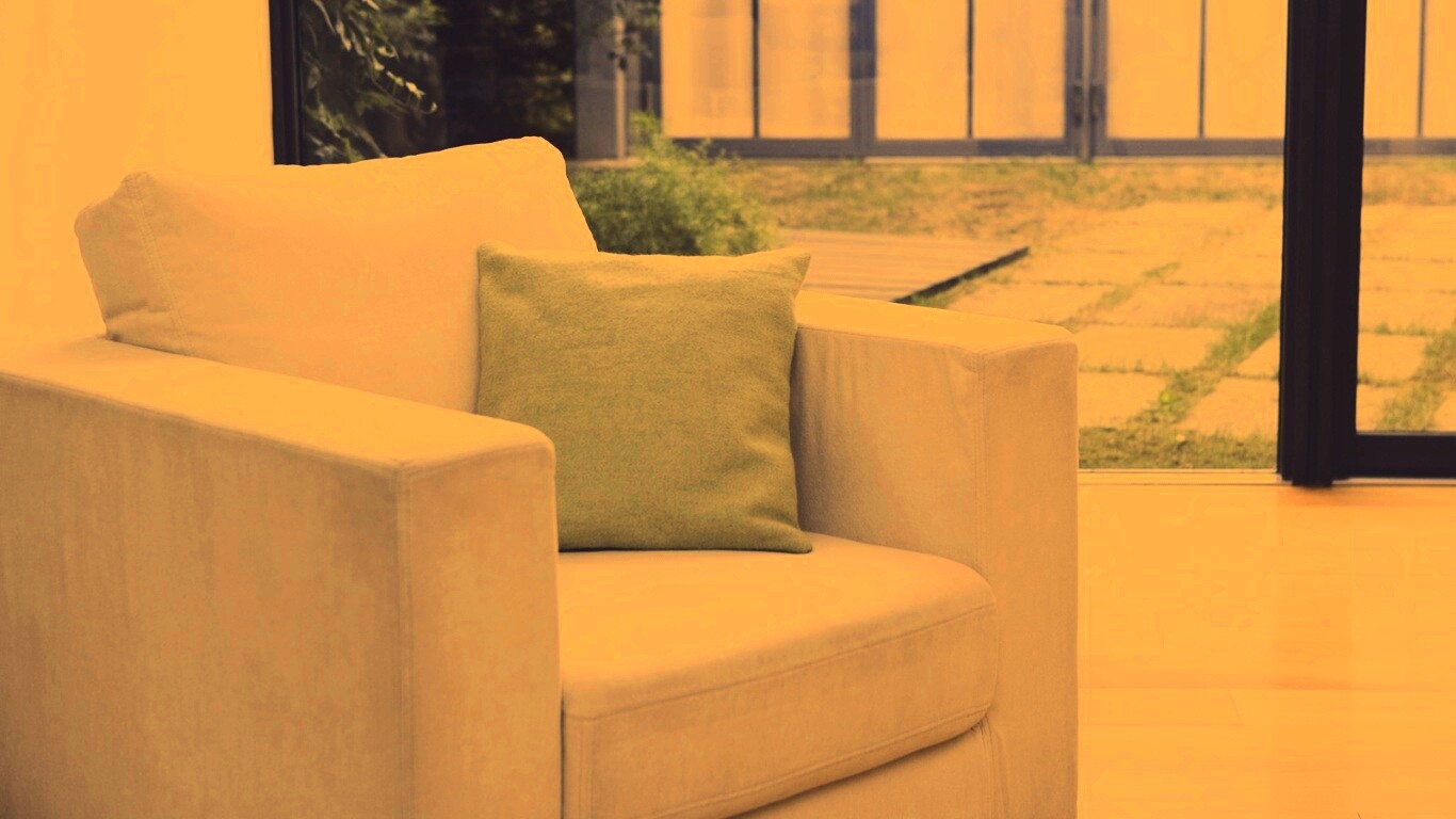 Кресло на даче обои