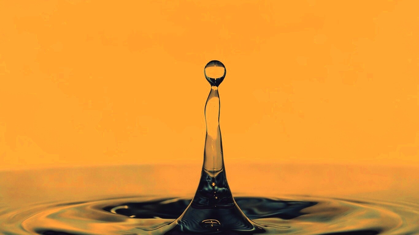 Падение капли обои