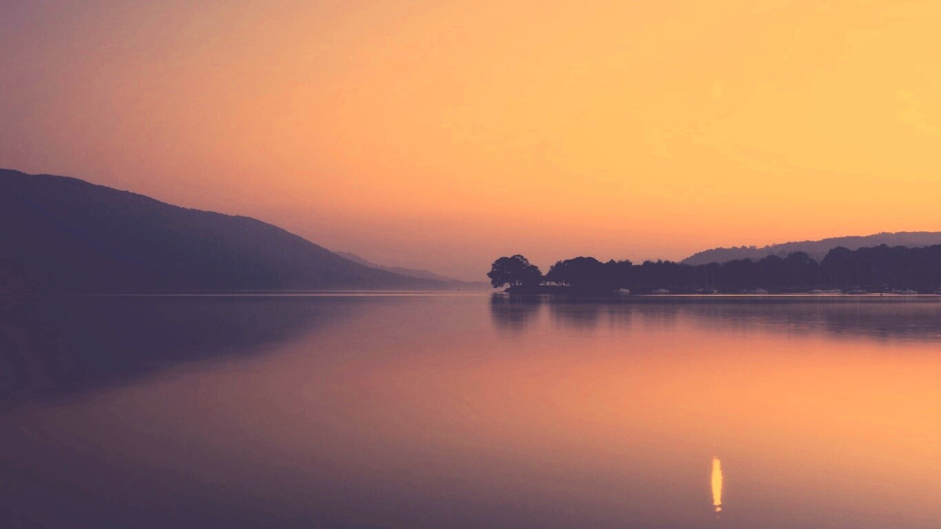 Сумерки над озером обои