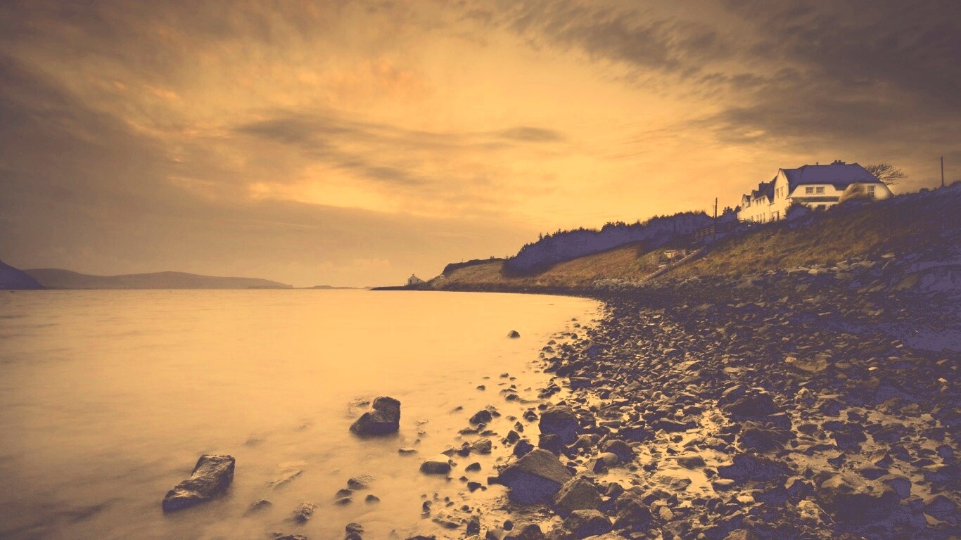 Дом у озера обои