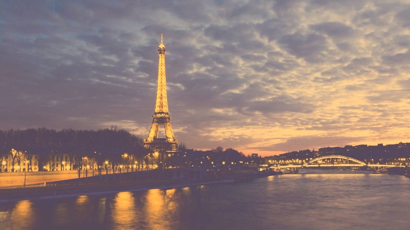 Эйфелева башня в Париже обои