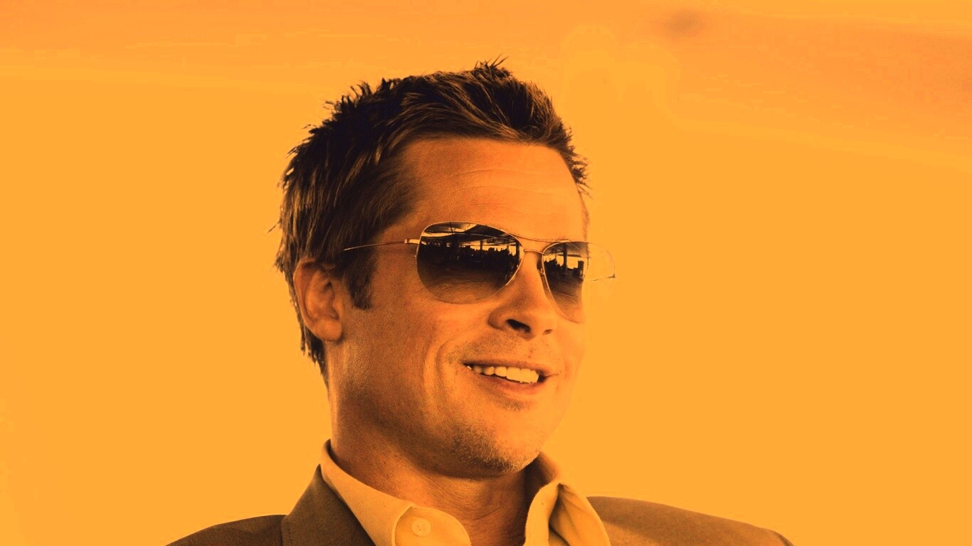 Брэд Питт в очках обои