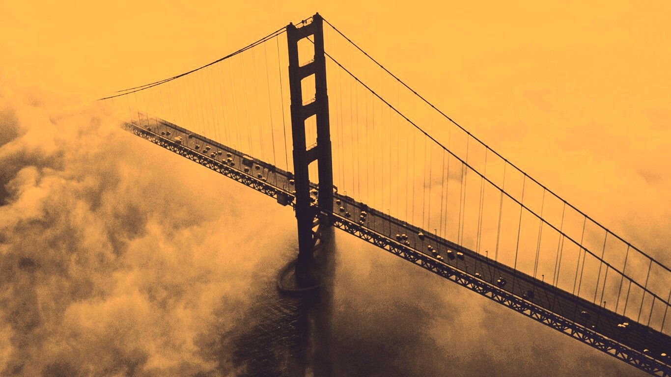 Мост Золотые ворота утопает в тумане обои