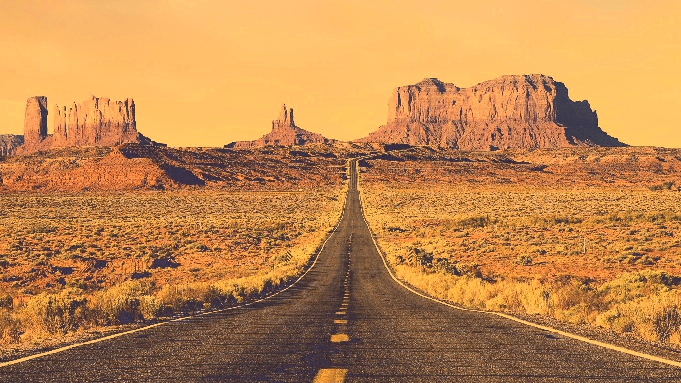 Дорога в пустыне обои