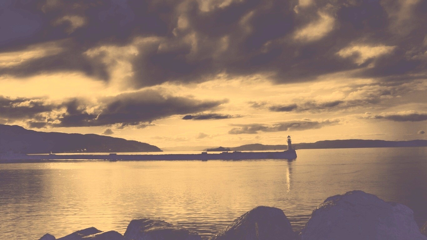 Маяк в далеке обои