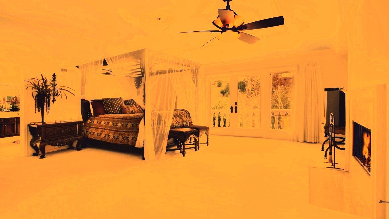 Светлая спальня обои