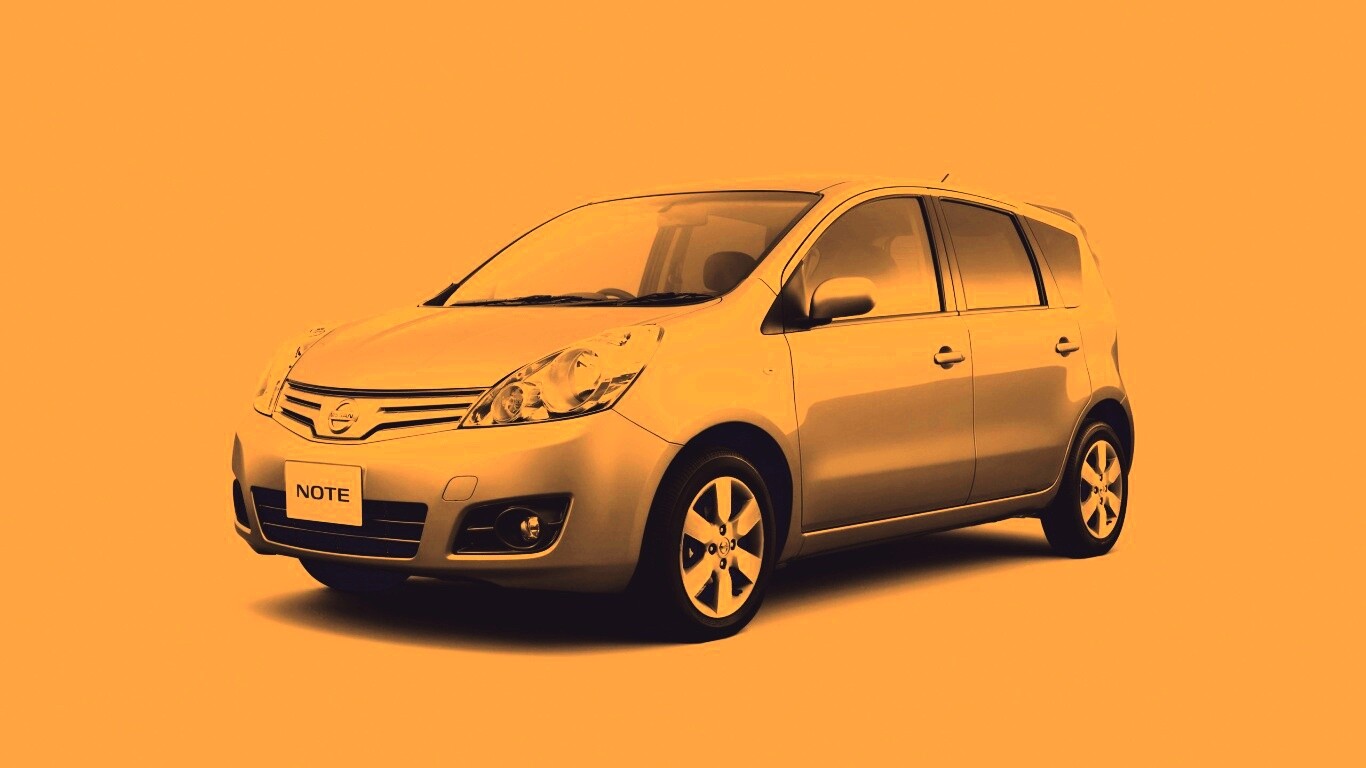 Nissan Note обои