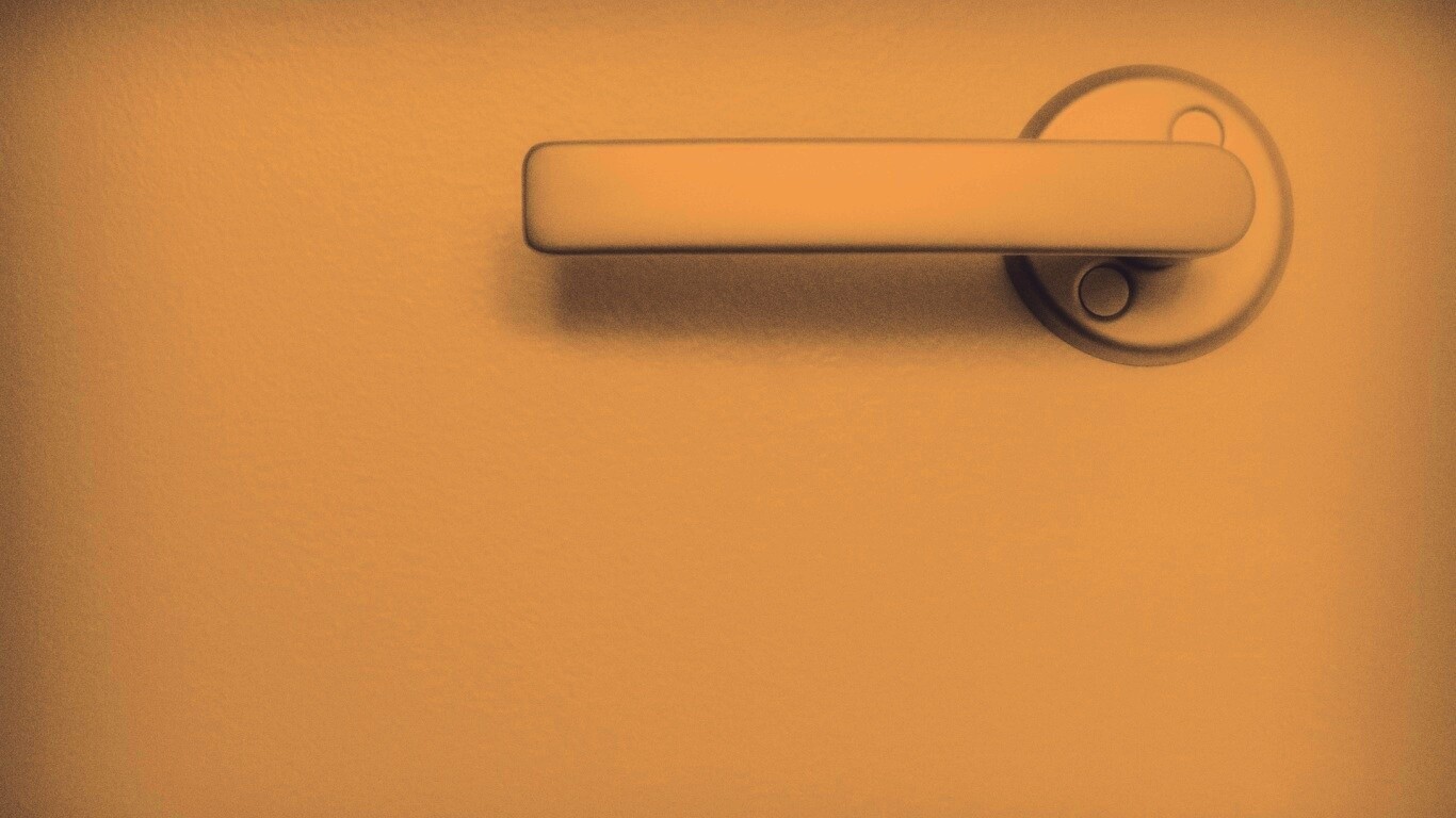 Дверная ручка обои