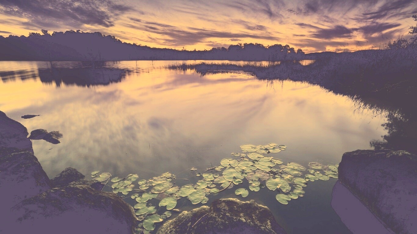 Озеро поздним вечером обои