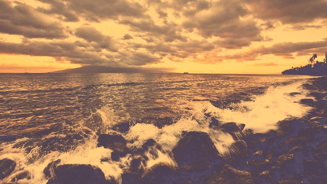 Неспокойно синее море.. обои