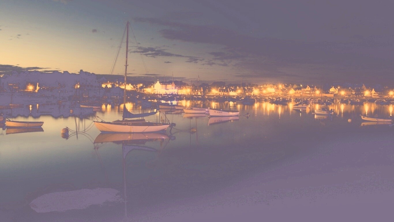 Лодки на вечерней воде обои