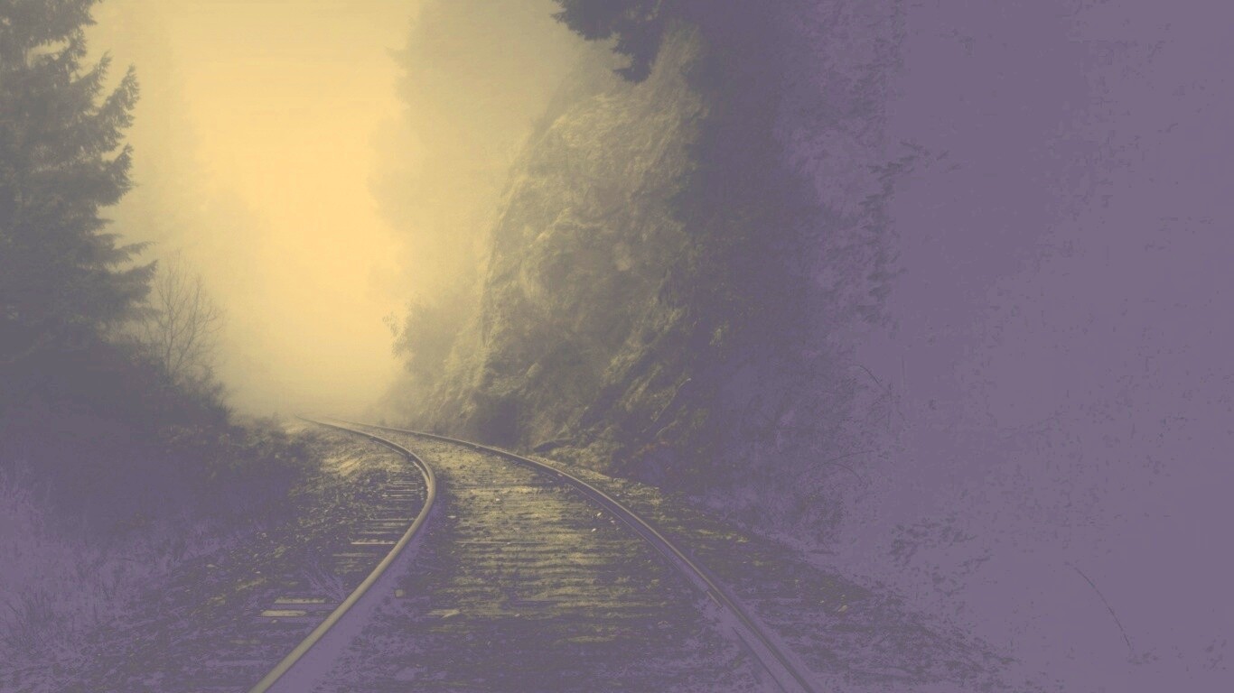 Рельсы уходя в туман обои
