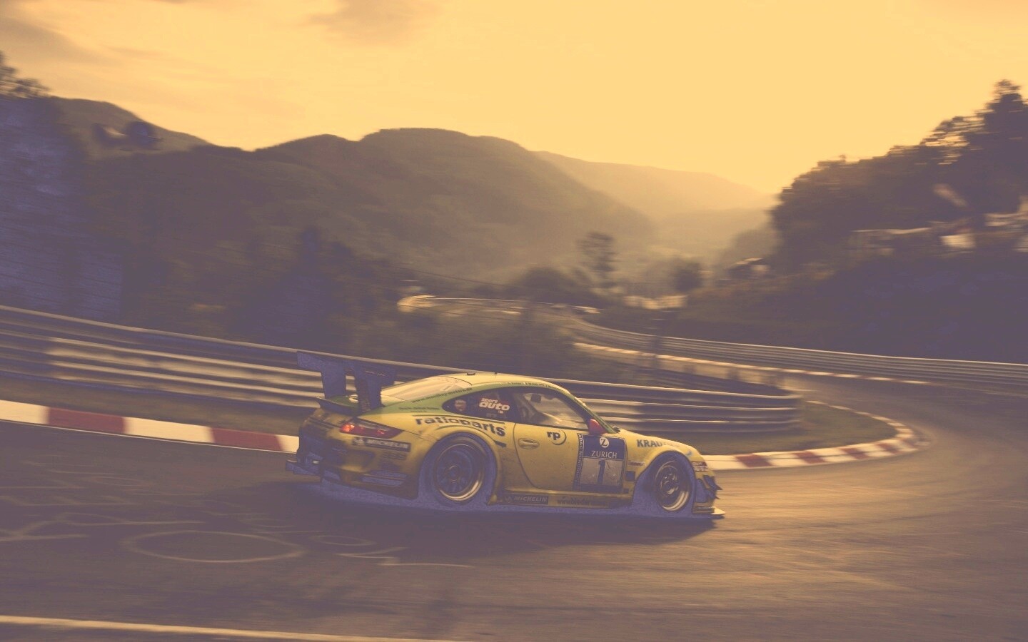 Гоночный Порше на треке обои